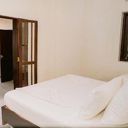 Romantic Garden Hotel เนกอมโบ ภายนอก รูปภาพ