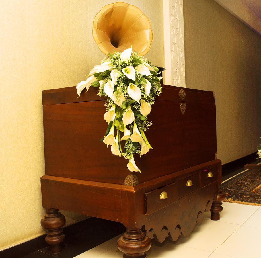 Romantic Garden Hotel เนกอมโบ ภายนอก รูปภาพ