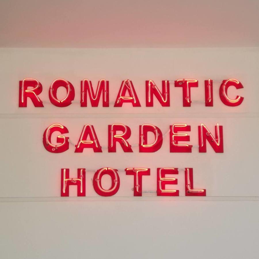 Romantic Garden Hotel เนกอมโบ ภายนอก รูปภาพ