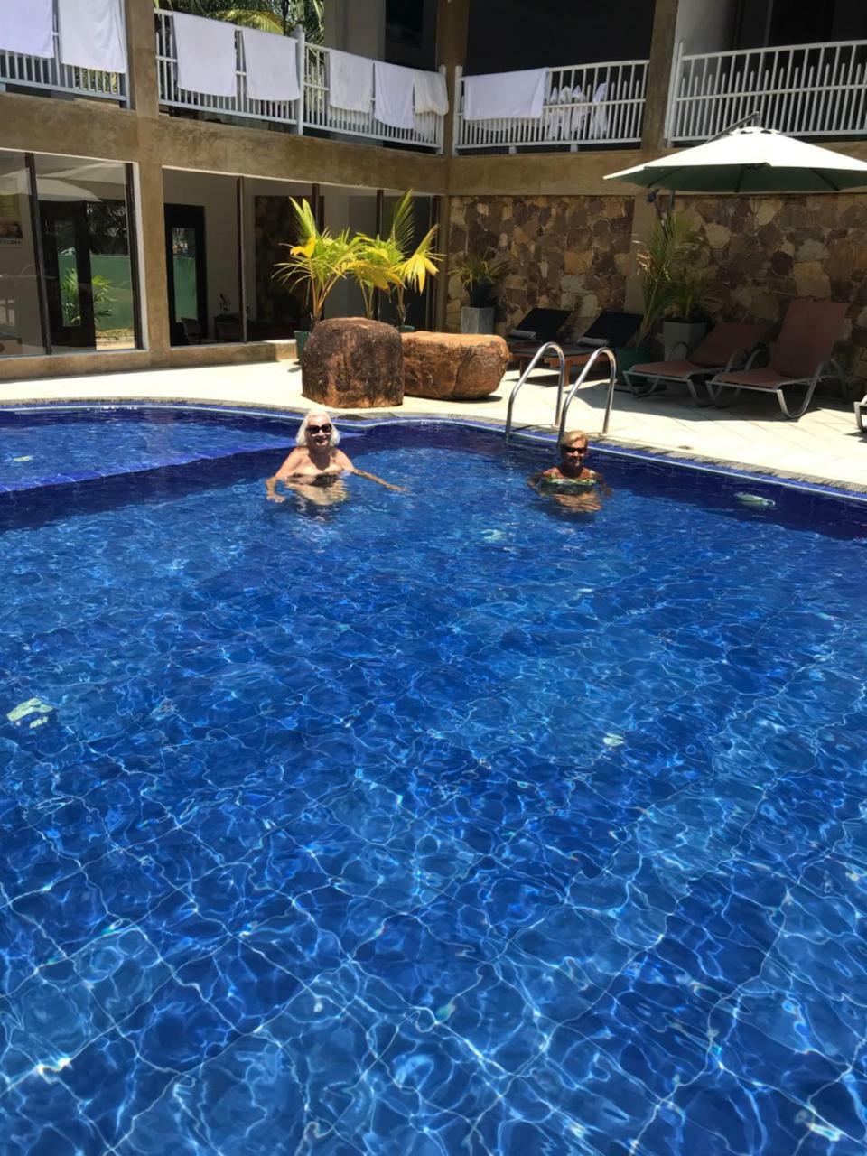 Romantic Garden Hotel เนกอมโบ ภายนอก รูปภาพ